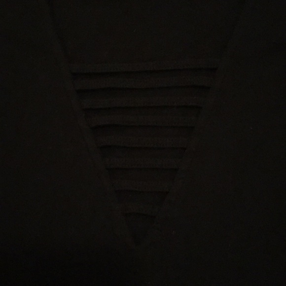 Express One Eleven Tee - Picture 2 of 4